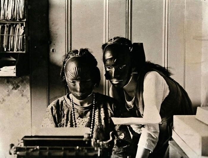ماسک‌های ضد چین و چروک؛‌ 1920