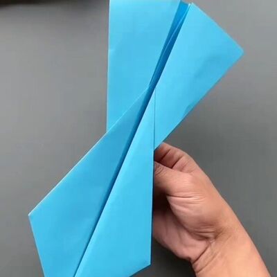 خلاقیت جالب و دیدنی از ساخت موشک کاغذی!!/ با این روش موشک کاغذی خفن خودتو درست کن