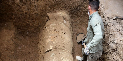 (ویدئو) کشف گنجینه ی باستانی از زیر خاک اصفهان در گذر "کمر زرین"
