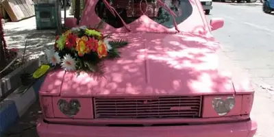 (عکس) 12 ماشین عروس عجیب که همه را در خیابان ها متعجب کرد!