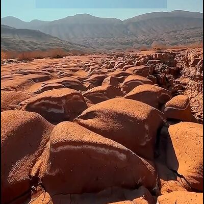 (فیلم) هیچوقت چیزی در مورد تپه های شکلاتی گرمسار به گوشتون خورده؟ اگه دیدین که قطعا عاشقش شدین خیلی جذابن/ ایران جذابمون