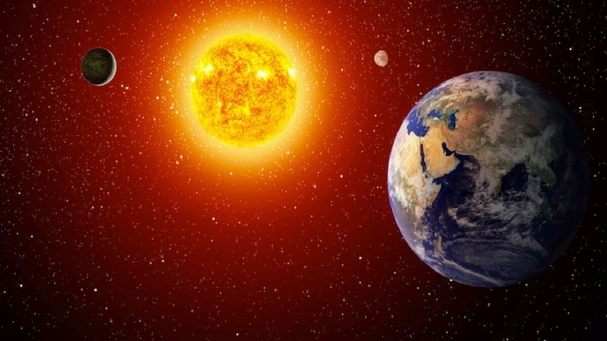 (فیلم) آیا می دانید با وجود اینکه خورشید زمین را روشن می‌کند پس چرا فضا تاریک است؟! / اسرار خلقت دنیا که قادر به درک آن نیستیم