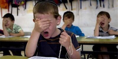 (ویدیو) وحشتناک ترین جنایت تاریخ!!/ شستشوی ذهنی کودکان اسرائیلی در مدرسه!!/ از تشویق به قتل تا تخریب مسجد الاقصی