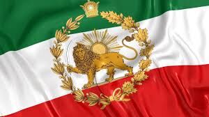 (ویدیو) سوزاندن پرچم شیر خورشید در برنامه زنده تلویزیون آمریکا/ این هم از عزت و احترامی که شاه برای ملت ایران به ارمغان آورده بود!!!