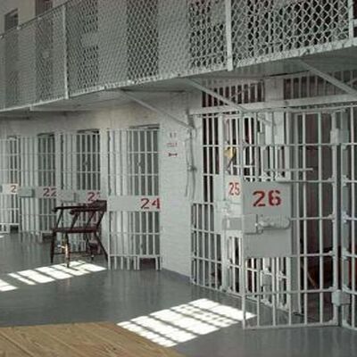 غیر قابل فرار ترین زندان جهان!/ زندانی که هیچ محکومی نتوانسته از آن زنده بیرون بیاید